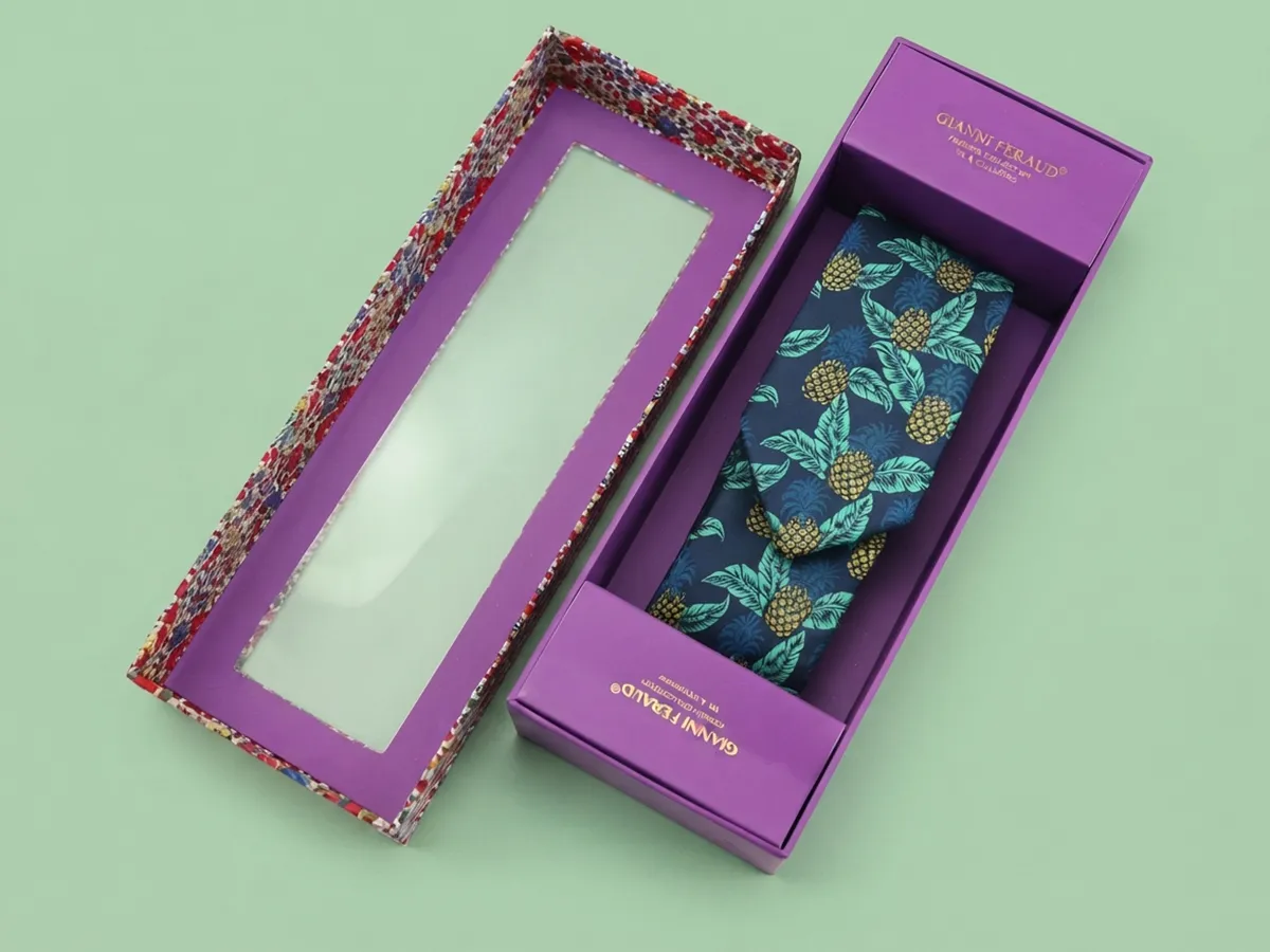 tie boxes with window