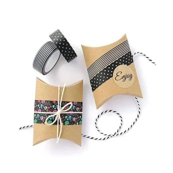Apparel pillow boxes